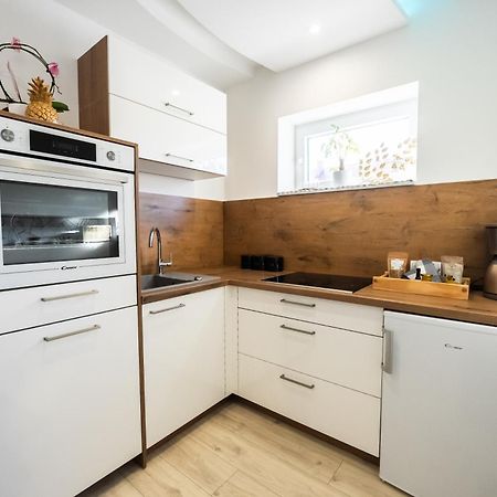 ליוטומר Luxe Apartments מראה חיצוני תמונה