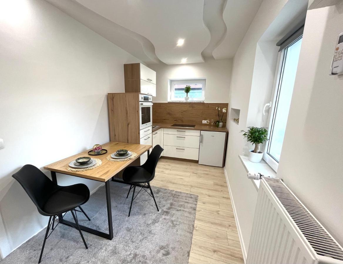 ליוטומר Luxe Apartments מראה חיצוני תמונה