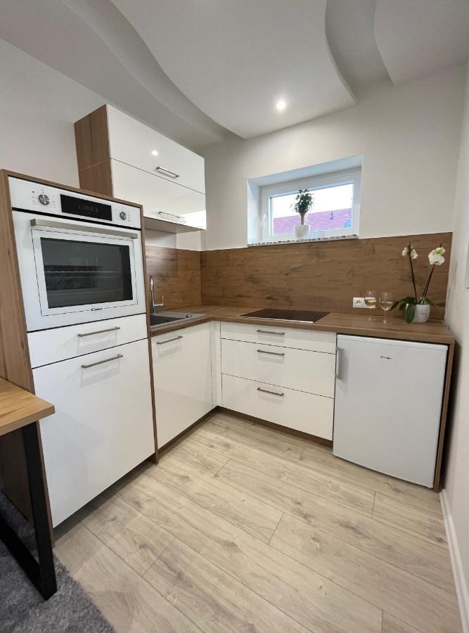 ליוטומר Luxe Apartments מראה חיצוני תמונה