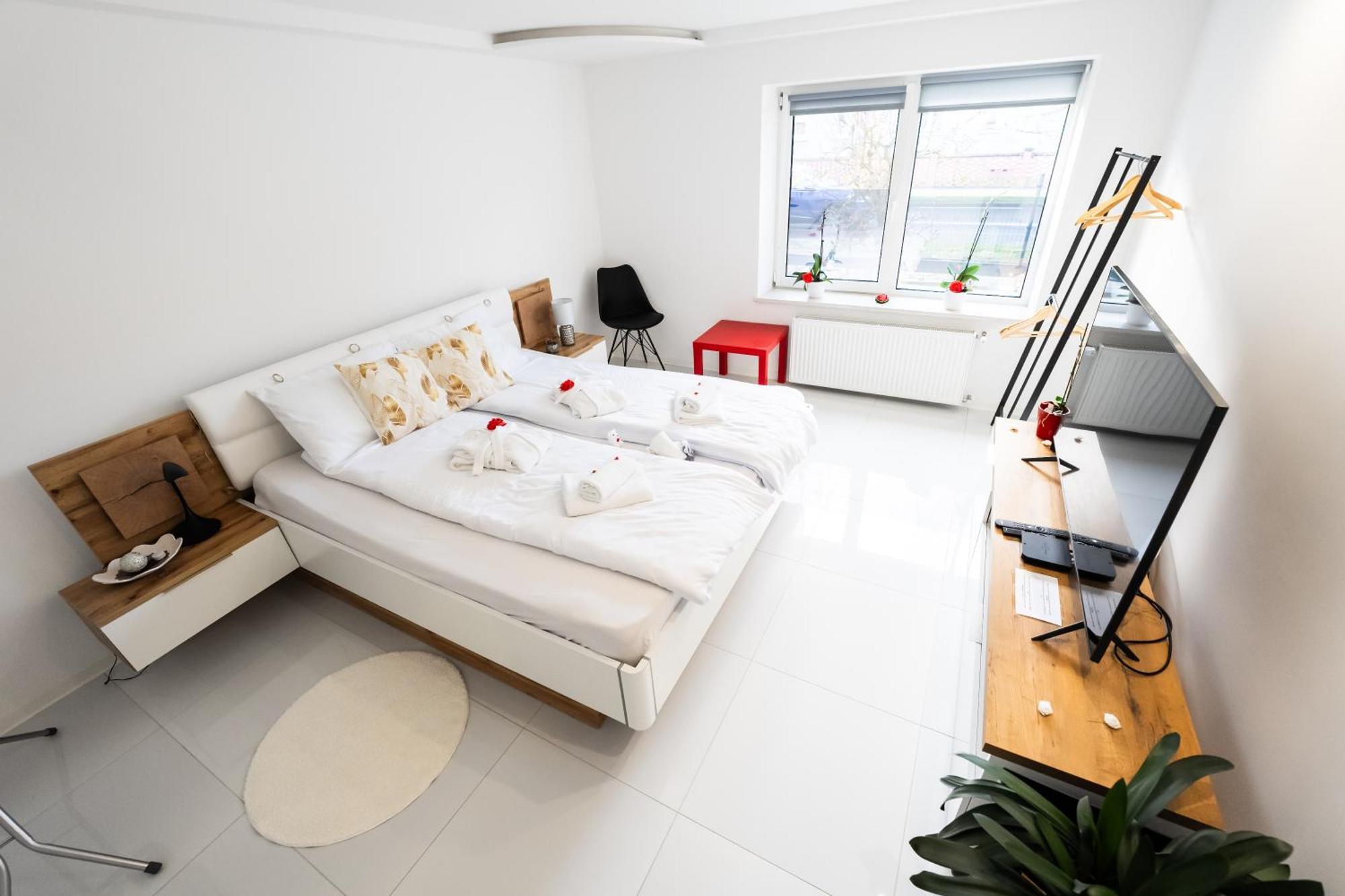 ליוטומר Luxe Apartments מראה חיצוני תמונה